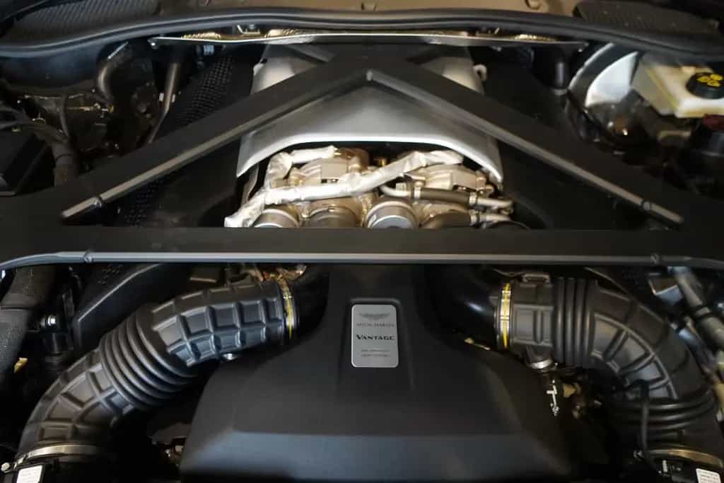 Aston Martin V8 Vantage 4.0*1.Hd.*Sport-Pak*BRD*Ohne OPF 10/2020-photo-17