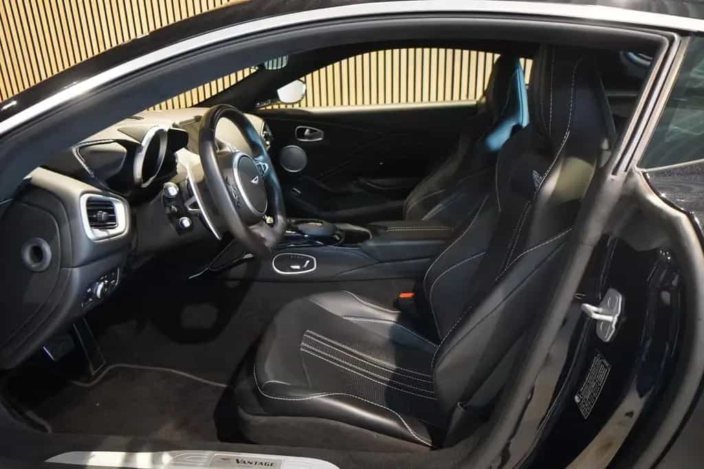 Aston Martin V8 Vantage 4.0*1.Hd.*Sport-Pak*BRD*Ohne OPF 10/2020-photo-4