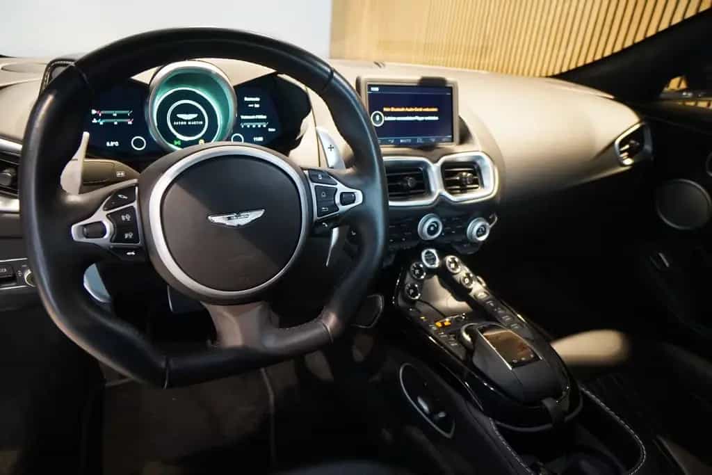 Aston Martin V8 Vantage 4.0*1.Hd.*Sport-Pak*BRD*Ohne OPF 10/2020-photo-6