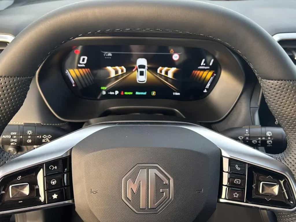 MG ZS Hybrid+ Luxury ***7 Jahre Garantie*** 03/2026-photo-15