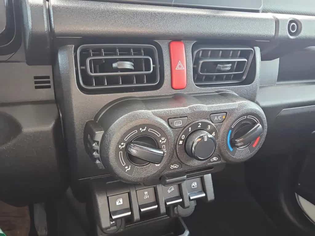 Suzuki Jimny Comfort Allgrip NFZ 1.5 Leiter Gepäckträge 12/2021-photo-11