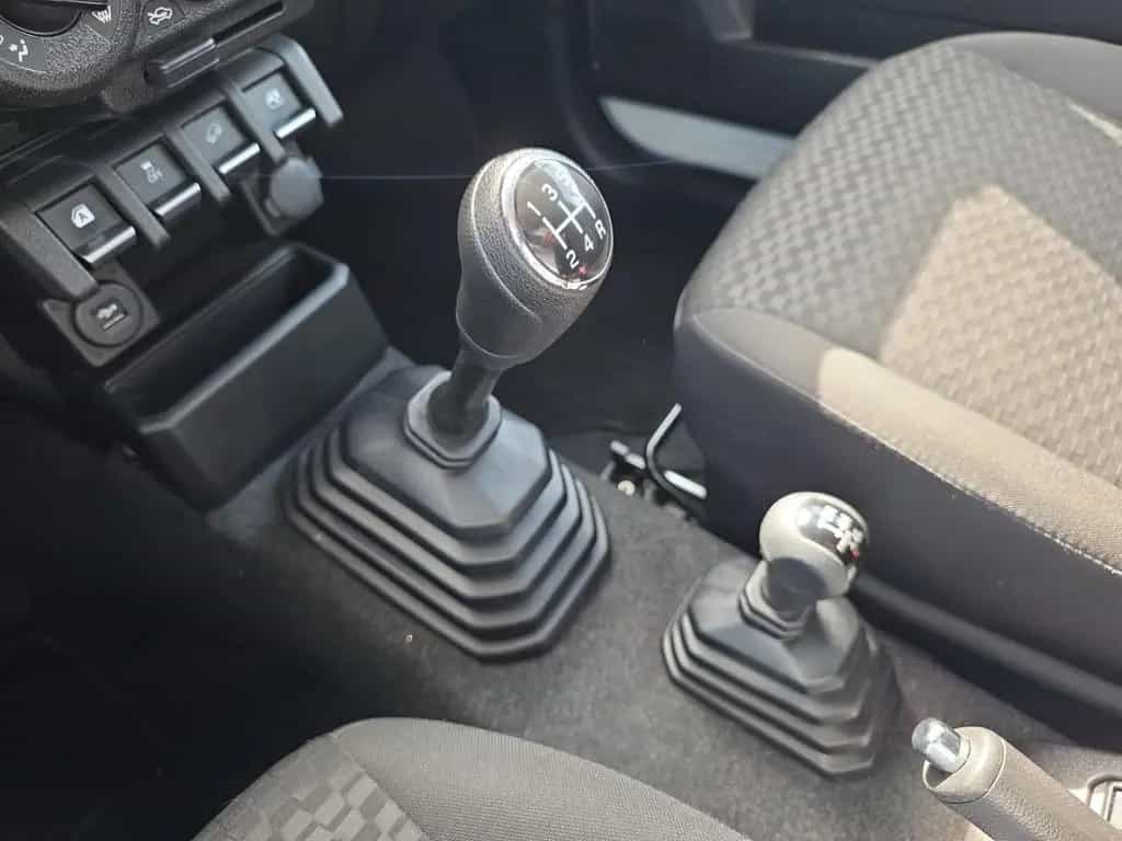 Suzuki Jimny Comfort Allgrip NFZ 1.5 Leiter Gepäckträge 12/2021-photo-13