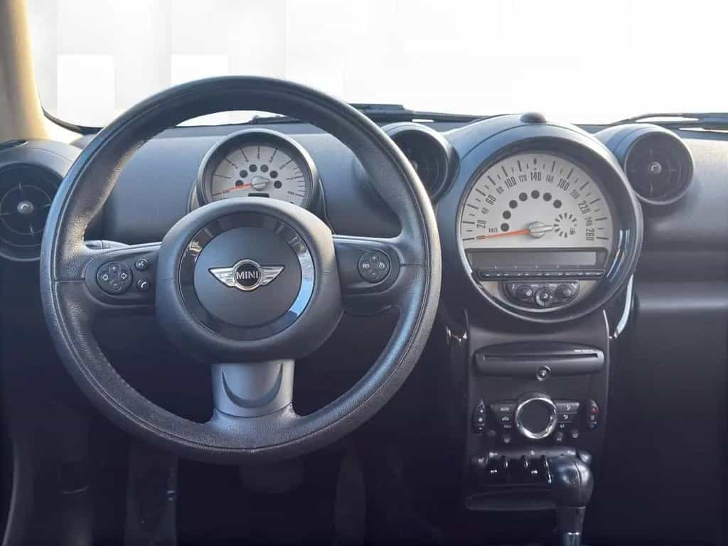 MINI Cooper Countryman All4 Automatik + Pano + TÜV 02/2014-photo-8