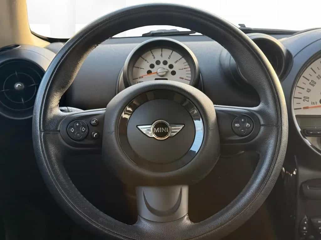 MINI Cooper Countryman All4 Automatik + Pano + TÜV 02/2014-photo-9