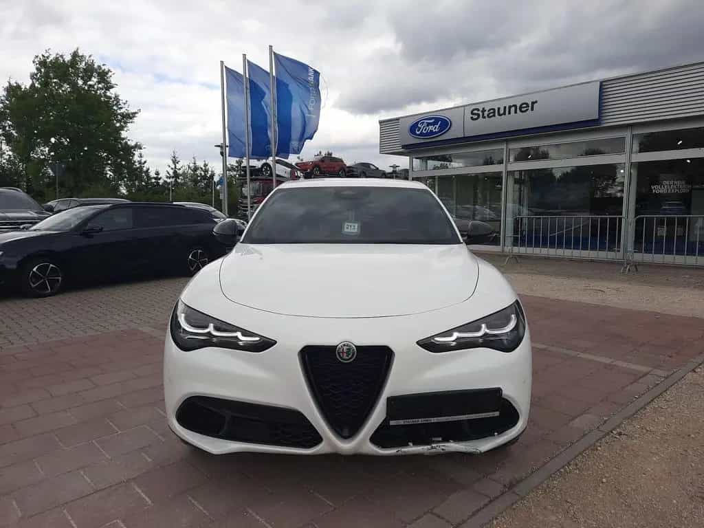 Alfa Romeo Stelvio 2.2 JTDM Veloce Q4 LED Navi ACC Leder 06/2024-photo-2