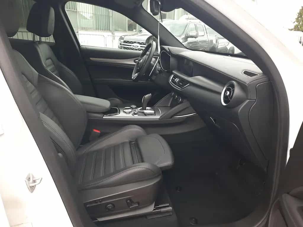 Alfa Romeo Stelvio 2.2 JTDM Veloce Q4 LED Navi ACC Leder 06/2024-photo-27