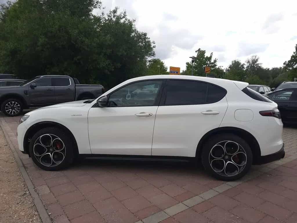 Alfa Romeo Stelvio 2.2 JTDM Veloce Q4 LED Navi ACC Leder 06/2024-photo-8