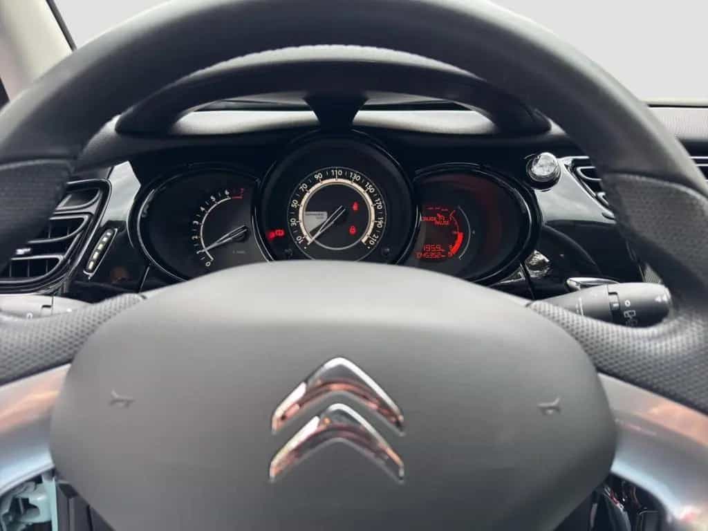 Citroën C3 Exclusive III PURETECH 110 Stop + Start EXCLU 09/2016-photo-10