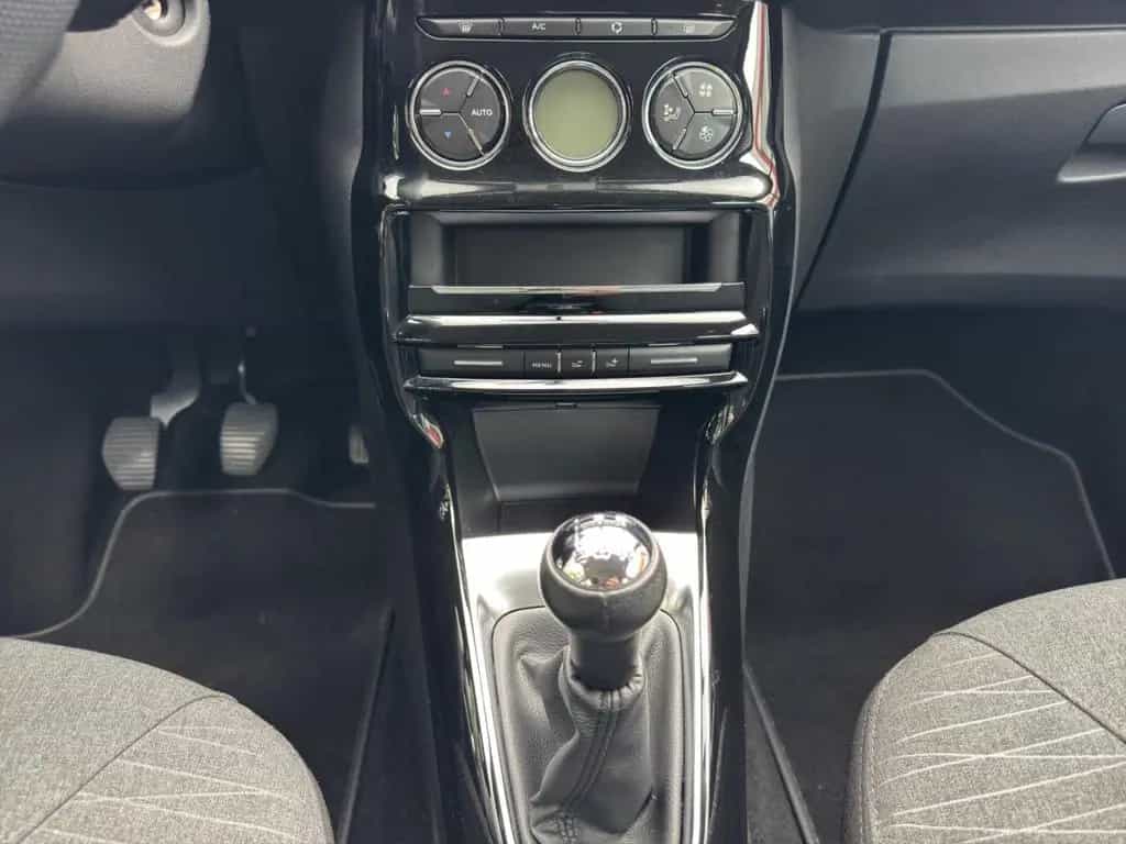 Citroën C3 Exclusive III PURETECH 110 Stop + Start EXCLU 09/2016-photo-13