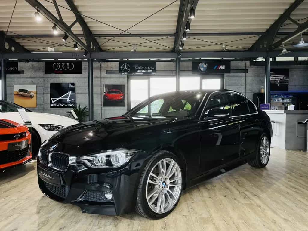 BMW 320 i xDrive M-Sport*LED*NAVI*AHK*2.HAND 09/2017-photo-0