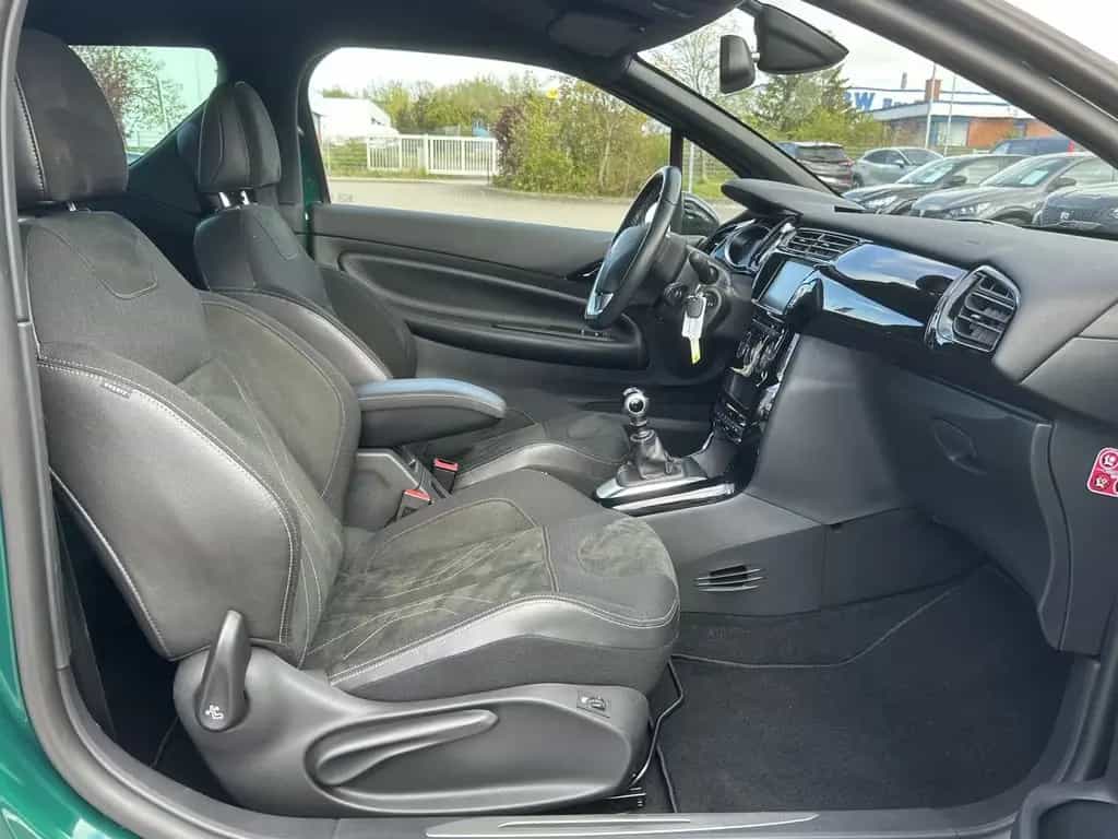 Citroën DS3 PT 130 Sport Chic *Navi*Cam*Hifi*SHZ* 03/2018-photo-11