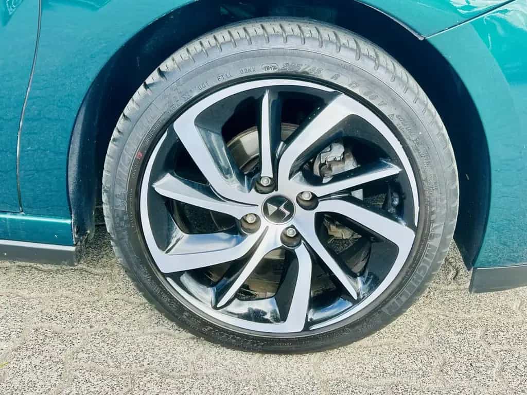 Citroën DS3 PT 130 Sport Chic *Navi*Cam*Hifi*SHZ* 03/2018-photo-9