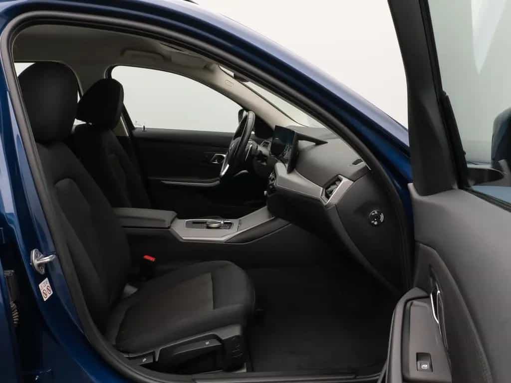 BMW 3 Series i DAB CockPit+ Widscreen Geschwindigkeitsreg 03/2023-photo-24
