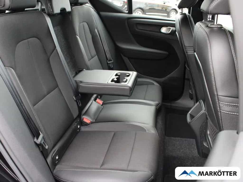 Volvo XC40 T4 Momentum Pro 2WD WHIPS/LED/SHZ/Tempomat 01/2020-photo-28