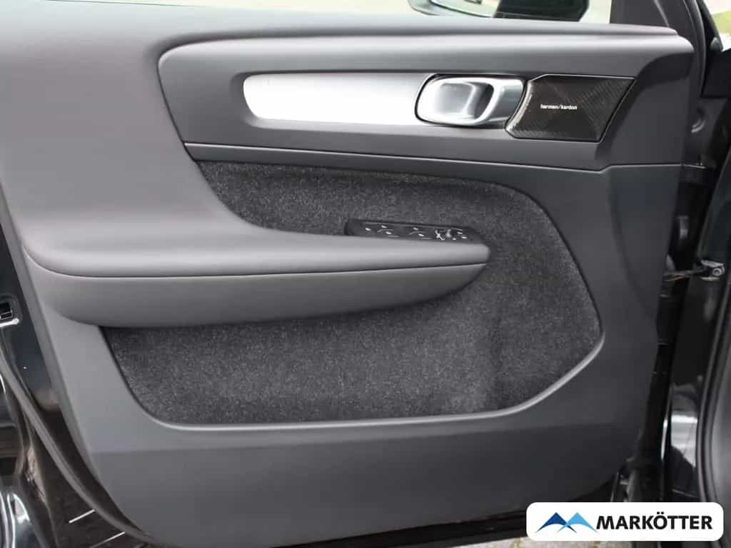 Volvo XC40 T4 Momentum Pro 2WD WHIPS/LED/SHZ/Tempomat 01/2020-photo-8