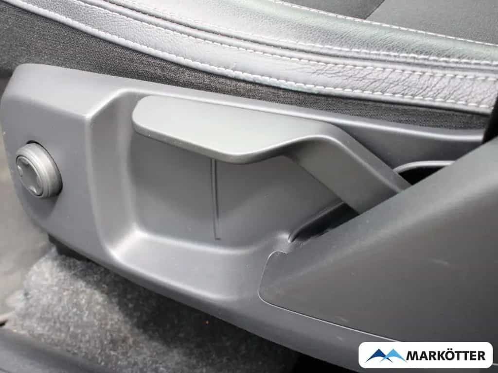 Volvo XC40 D4 Momentum AWD/LED/AHK/SHZ/Rückfahrkamera 11/2018-photo-14