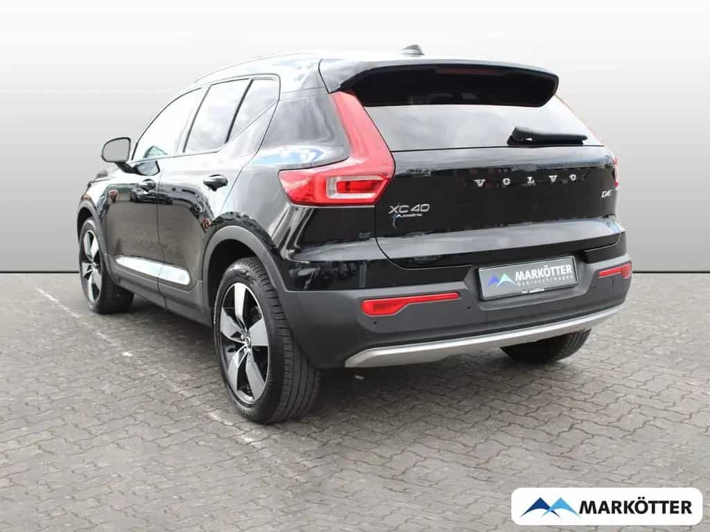 Volvo XC40 D4 Momentum AWD/LED/AHK/SHZ/Rückfahrkamera 11/2018-photo-2