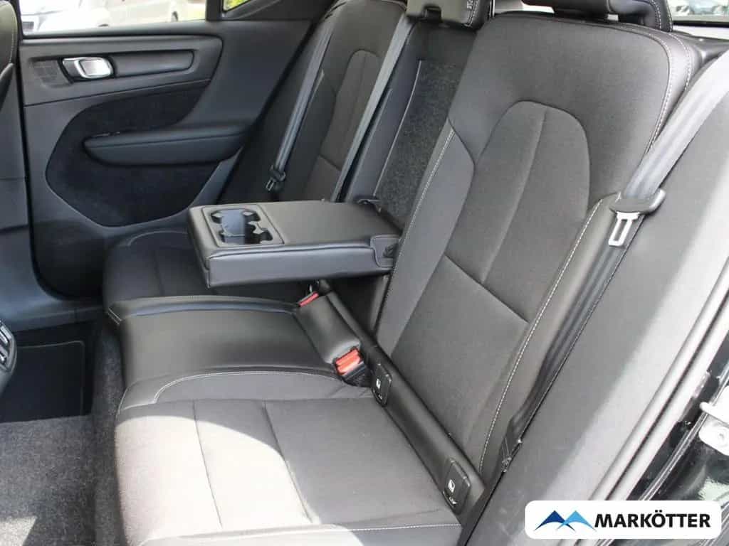Volvo XC40 D4 Momentum AWD/LED/AHK/SHZ/Rückfahrkamera 11/2018-photo-21