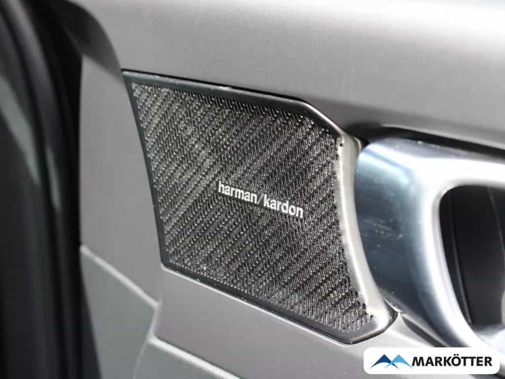 Volvo XC40 D4 Momentum AWD/LED/AHK/SHZ/Rückfahrkamera 11/2018-photo-26