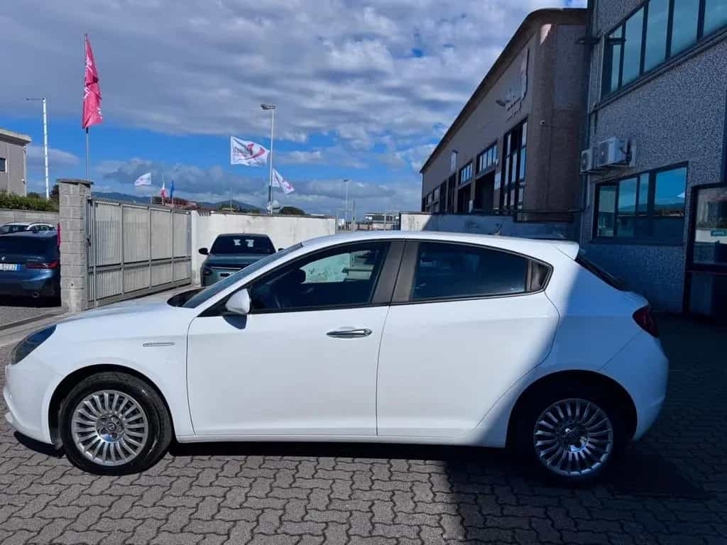 Alfa Romeo Giulietta 1.6 JTDm 120 CV 05/2018-photo-3