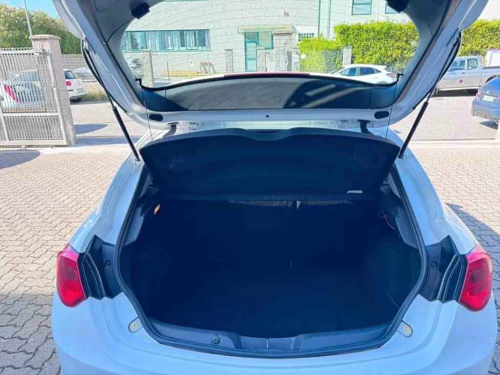 Alfa Romeo Giulietta 1.6 JTDm 120 CV 05/2018-photo-8