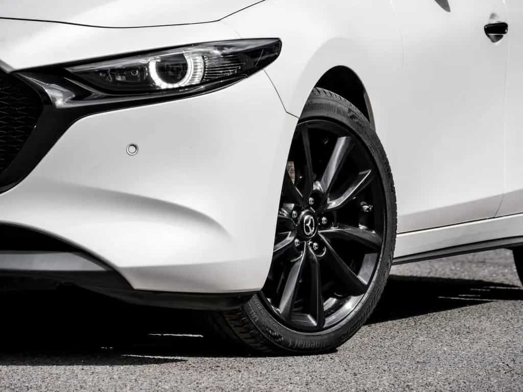 Mazda 3 FASTBACK SKYACTIV-X 2.0+ACC+LED+HuD 12/2019-photo-4