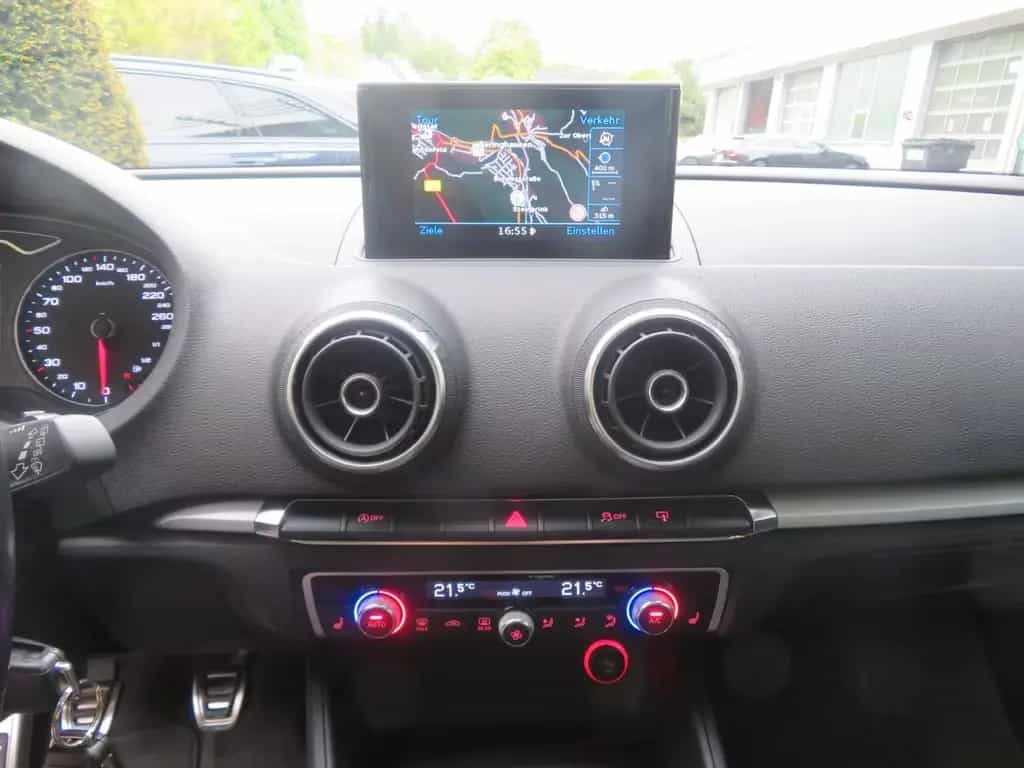 Audi A3 1.4TFSI ultra SPORT XENON NAVI ALCANTARA AHK 12/2015-photo-11
