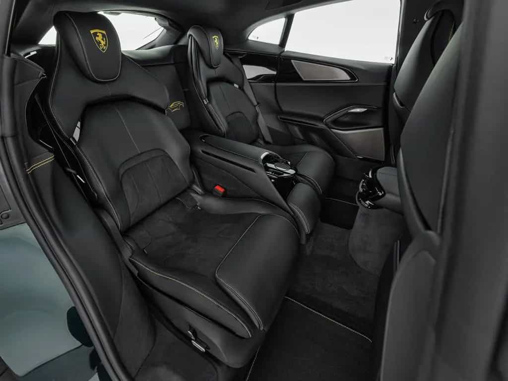 Ferrari Purosangue 08/2025-photo-16