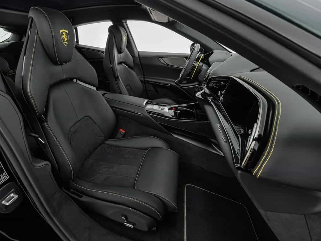 Ferrari Purosangue 08/2025-photo-17