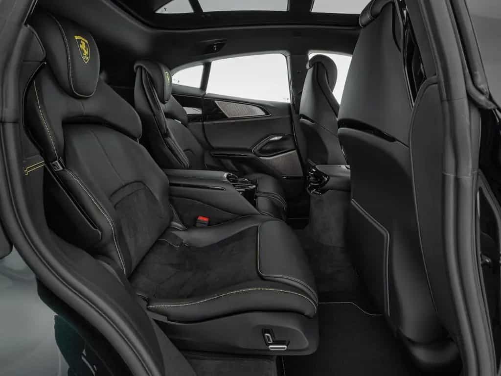 Ferrari Purosangue 08/2025-photo-24