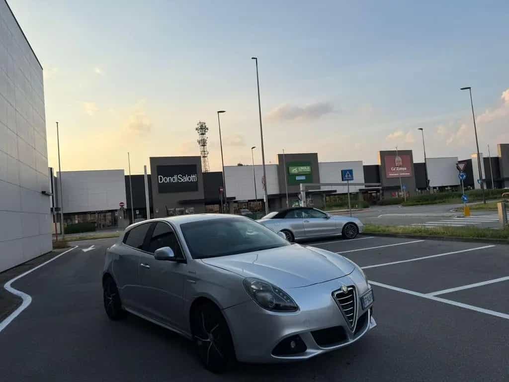 Alfa Romeo Giulietta 01/2013-photo-4
