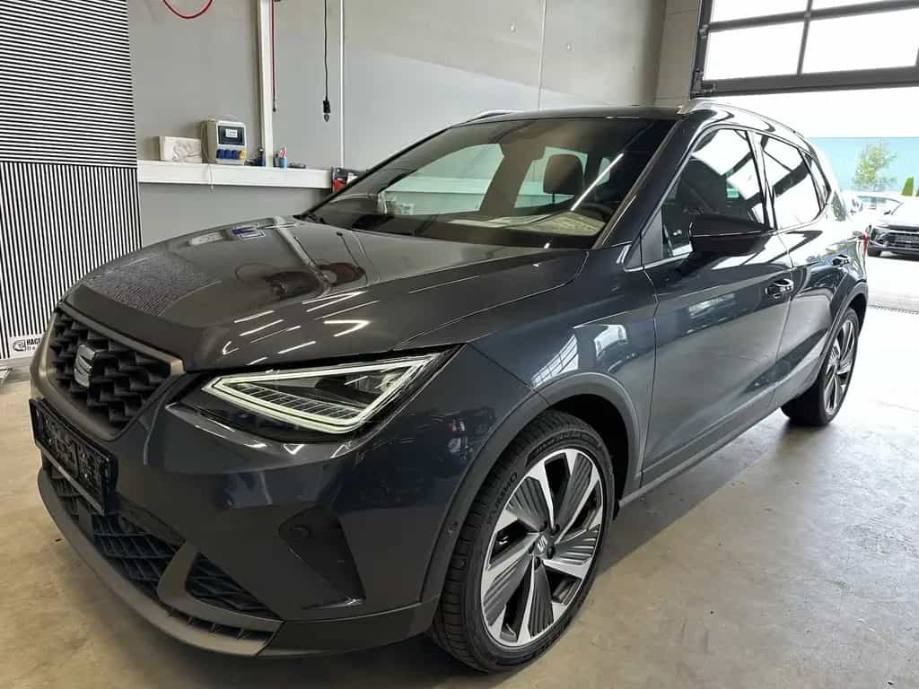 Seat Arona 1,0TSI DSG FR 18´´AHK Alcant. Full LED NAV 06/2025-photo-0