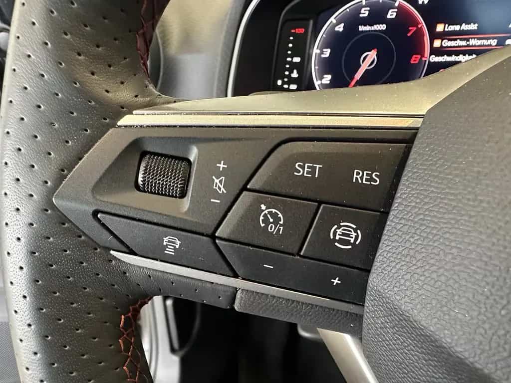 Seat Arona 1,0TSI DSG FR 18´´AHK Alcant. Full LED NAV 06/2025-photo-12