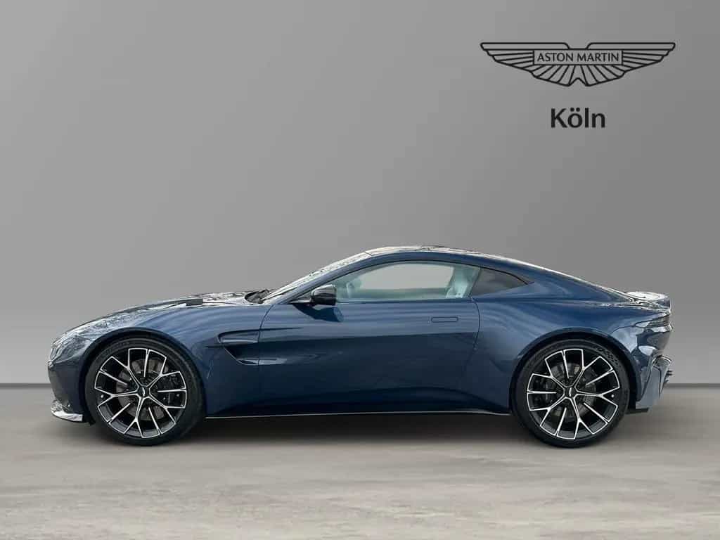Aston Martin V8 Vantage Vantage Seychelles Blue Bowers & Wilkins 08/2024-photo-31