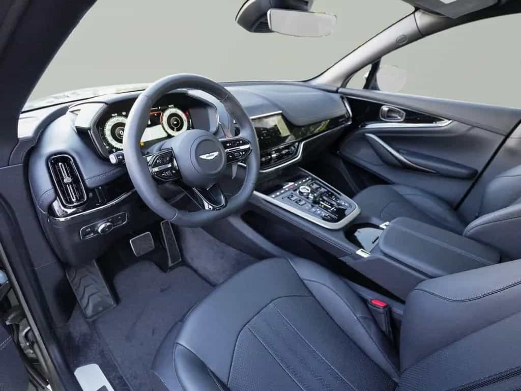 Aston Martin DBX 707 Titanium Grey / Onyx Black 02/2026-photo-18