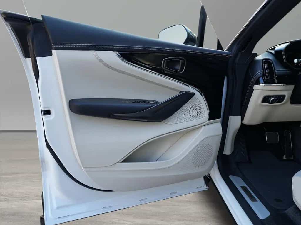 Aston Martin DBX 707 Lunar White / Onyx Black / Ivory null-photo-14