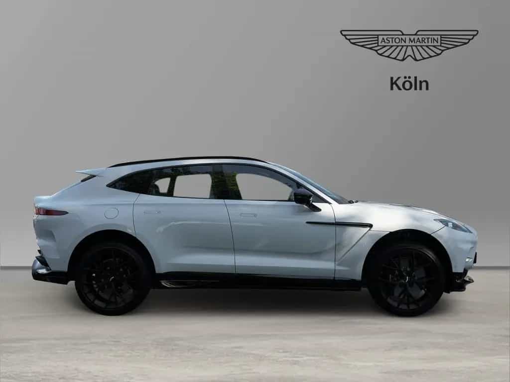 Aston Martin DBX 707 Lunar White / Onyx Black / Ivory null-photo-2