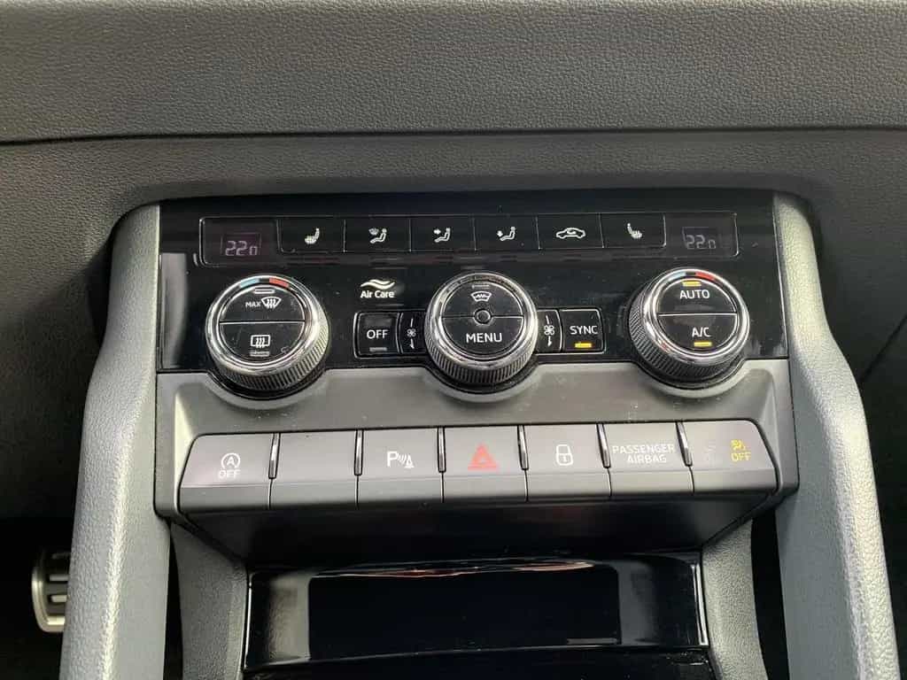 Skoda Karoq 1.5TSI DSG Sportline AHK+CANTON+Virtual 06/2019-photo-16