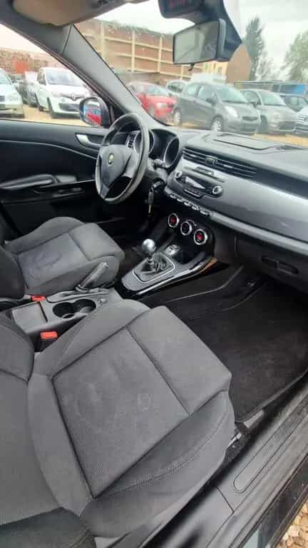 Alfa Romeo Giulietta Super 10/2011-photo-10