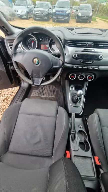 Alfa Romeo Giulietta Super 10/2011-photo-7