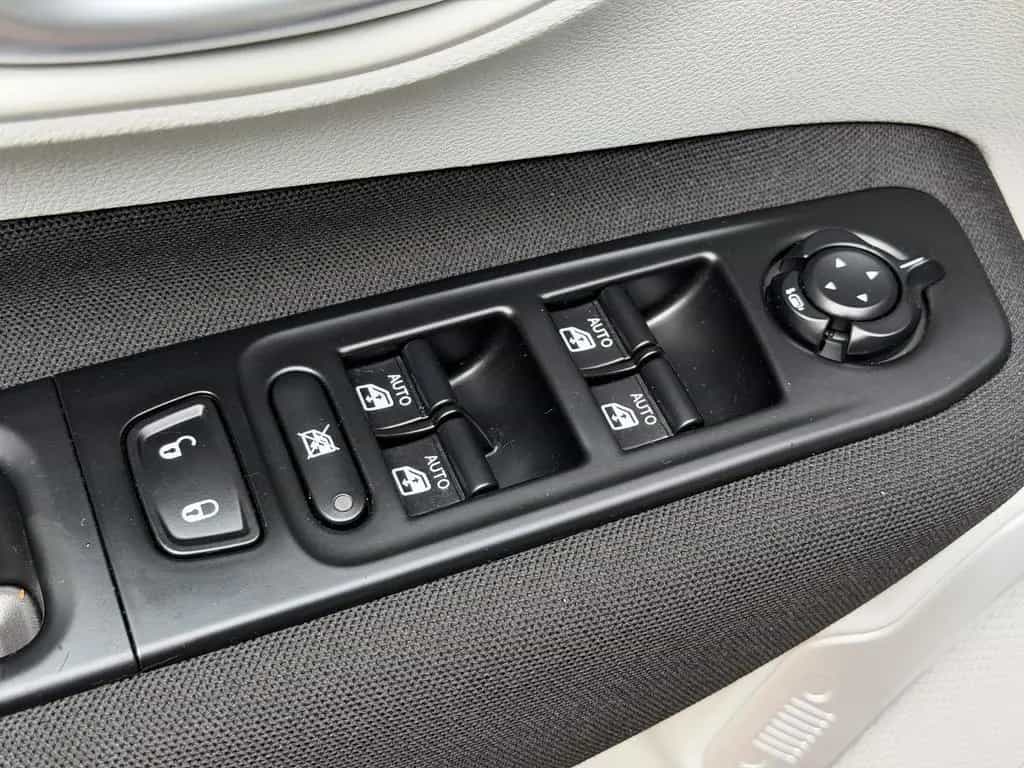 Jeep Renegade Longitude FWD Automatik *1.Hand* 08/2019-photo-13