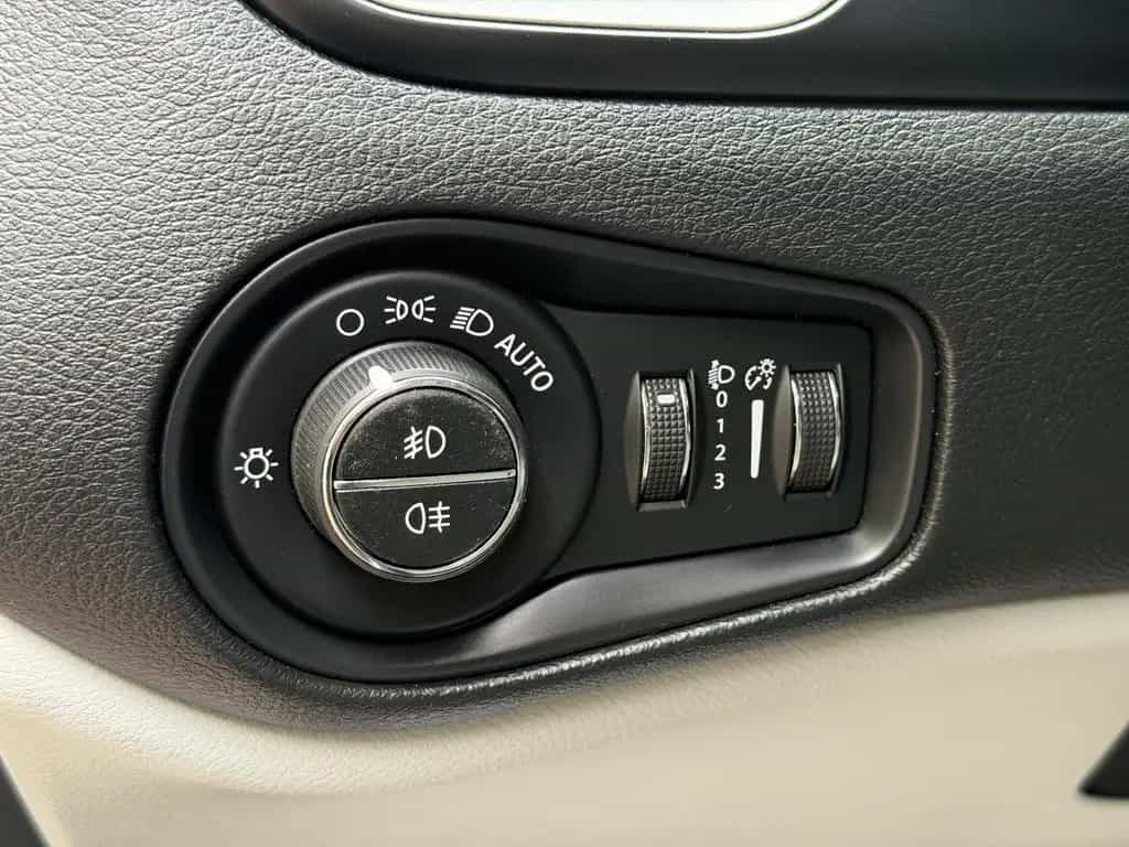 Jeep Renegade Longitude FWD Automatik *1.Hand* 08/2019-photo-14