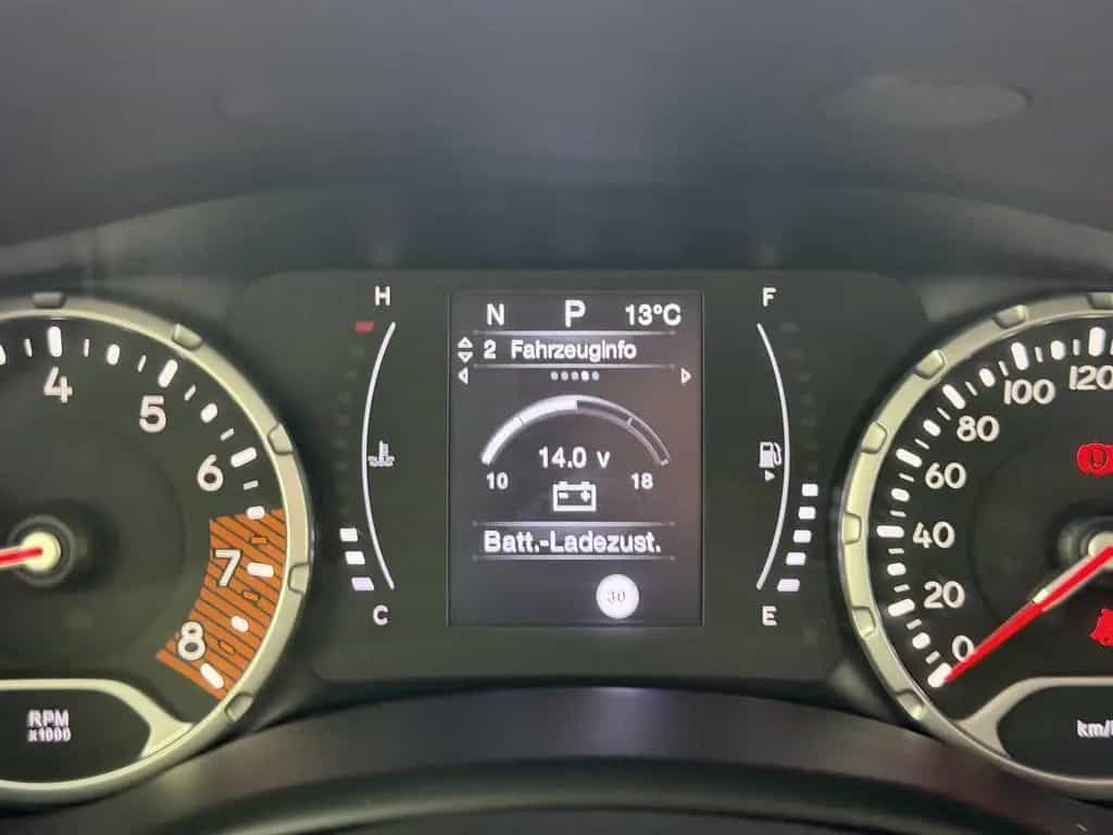 Jeep Renegade Longitude FWD Automatik *1.Hand* 08/2019-photo-24