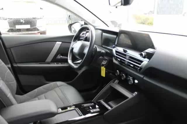 Citroën C4 Feel Puretech 130 EAT8 09/2021-photo-7