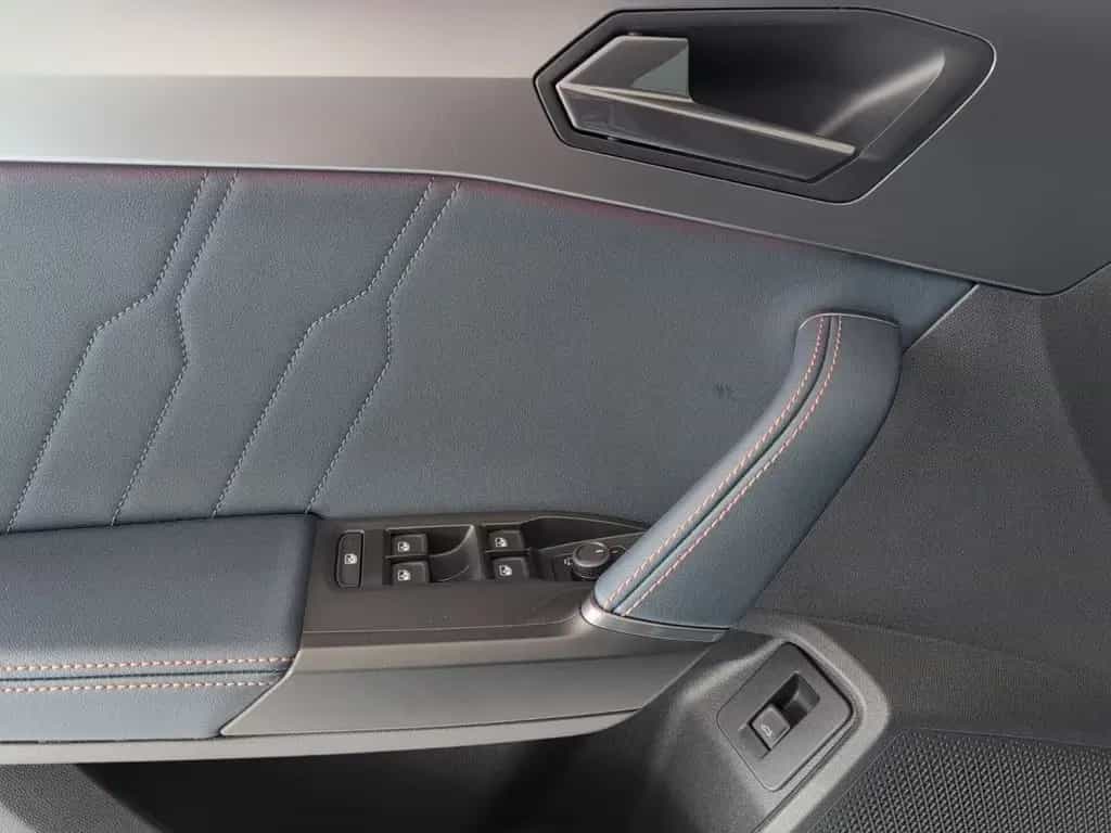 Cupra Formentor 1.5 TSI LEDER Navi CarPlay 18" MATT ! 02/2024-photo-21