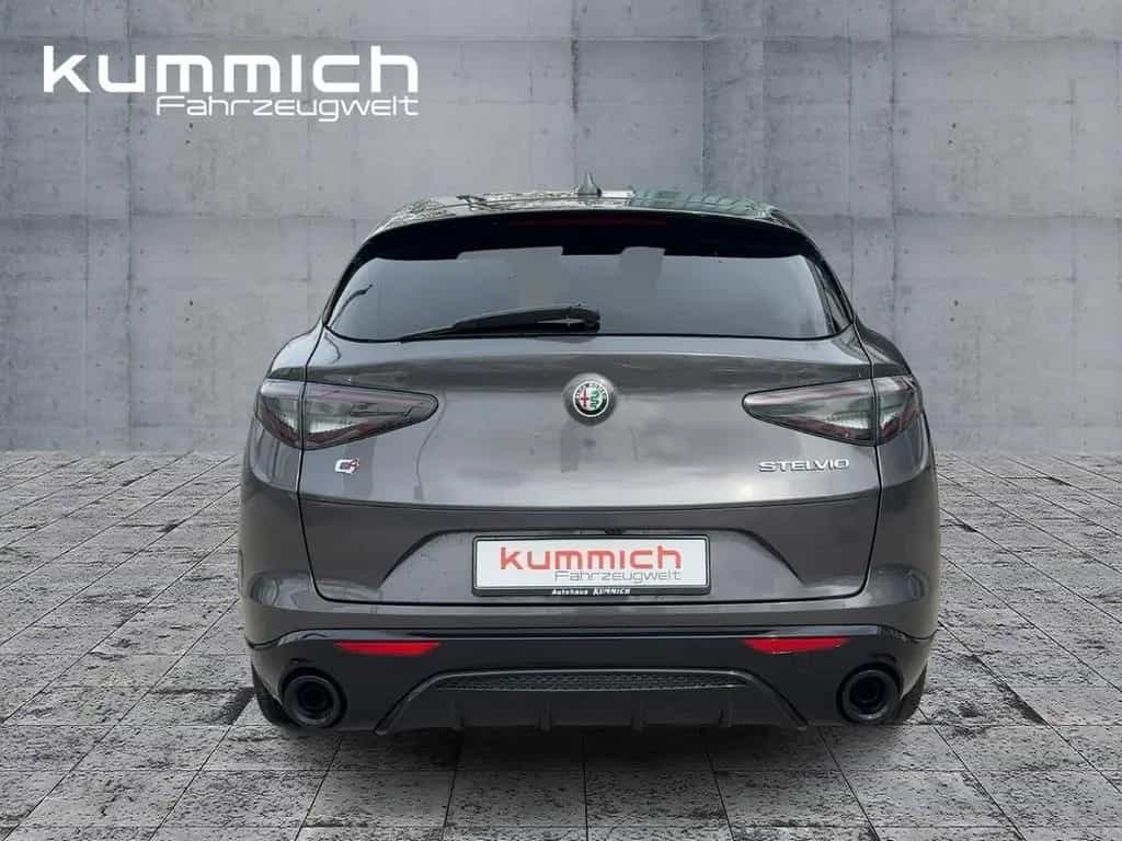 Alfa Romeo Stelvio MY23 Veloce 2.0 Turbo 16V 280 PS 03/2024-photo-4