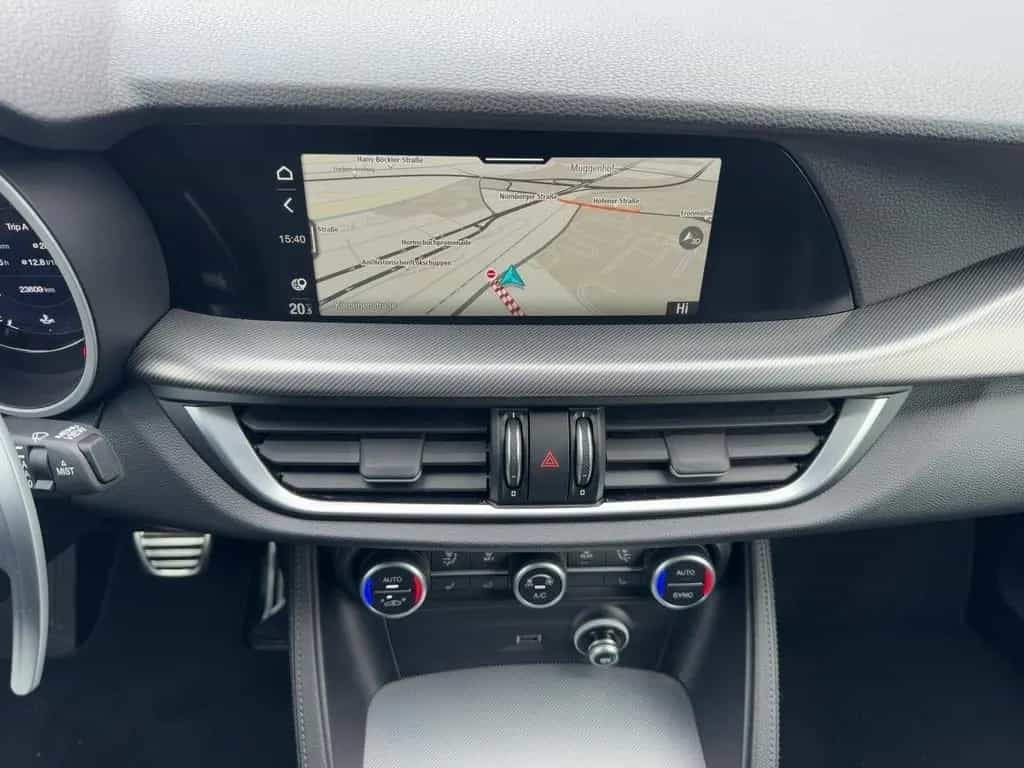 Alfa Romeo Stelvio MY23 Veloce 2.0 Turbo 16V 280 PS 03/2024-photo-9