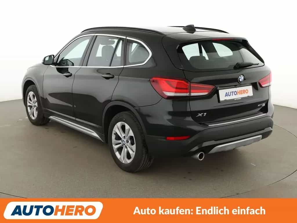 BMW X1 sDrive 18i xLine Aut. *HUD*LED*CAM*SHZ*NAVI* 06/2021-photo-3