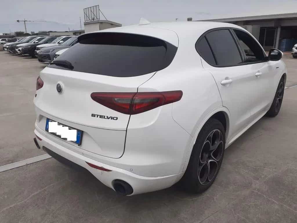 Alfa Romeo Stelvio 2.2 Tb 210 CV AT8 Q4 Veloce - 01/2021-photo-2