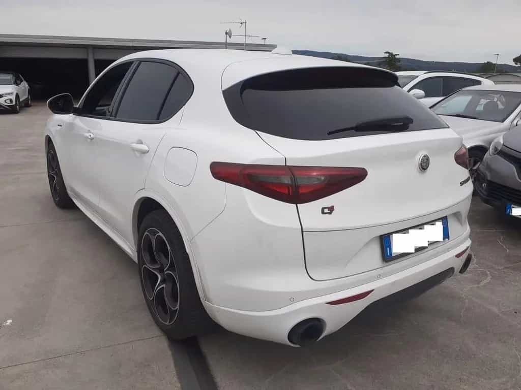 Alfa Romeo Stelvio 2.2 Tb 210 CV AT8 Q4 Veloce - 01/2021-photo-3